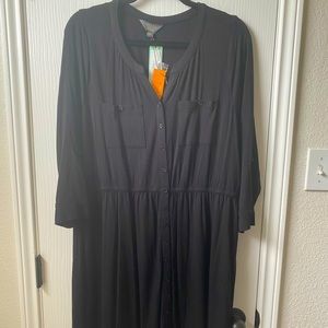 Black 3/4 sleeve dress